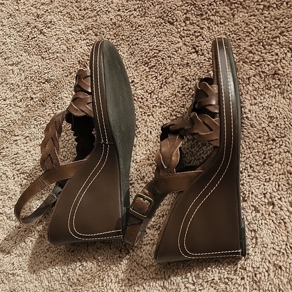 Women's Brown heels - Picture 3 of 7